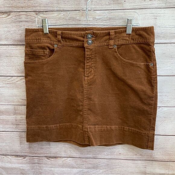 PATAGONIA W’s CORDUROY SKIRT IN BROWN - Picture 2 of 4